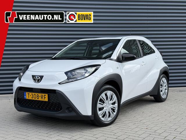 Toyota AYGO X 1.0 VVT-i MT Play Apple/Camera