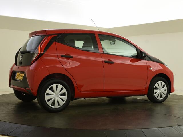 Toyota AYGO 1.0 VVT-i x-fun | DAB | Airco | Cruise control |