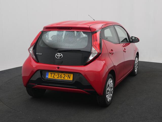 Toyota AYGO 1.0 VVT-i x-play ||Apple car play/ android auto||