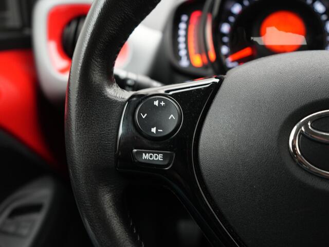 Toyota AYGO 1.0 VVT-i x-play ||Apple car play/ android auto||