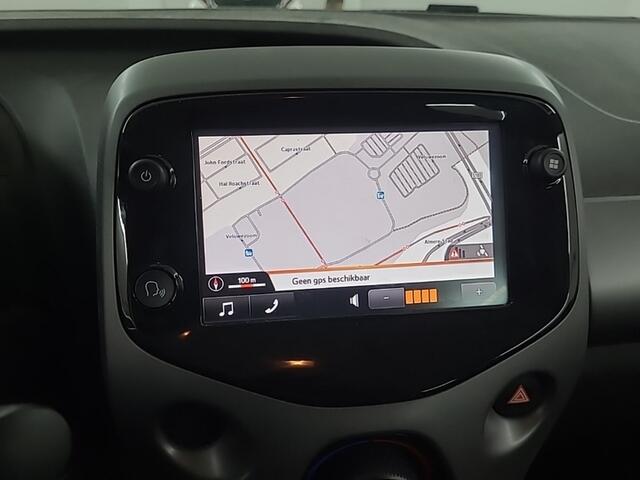Toyota AYGO 1.0 VVT-i x-play 1e-Eig. & Dealer-Onderh. BOVAG-Garantie. NL-Auto.