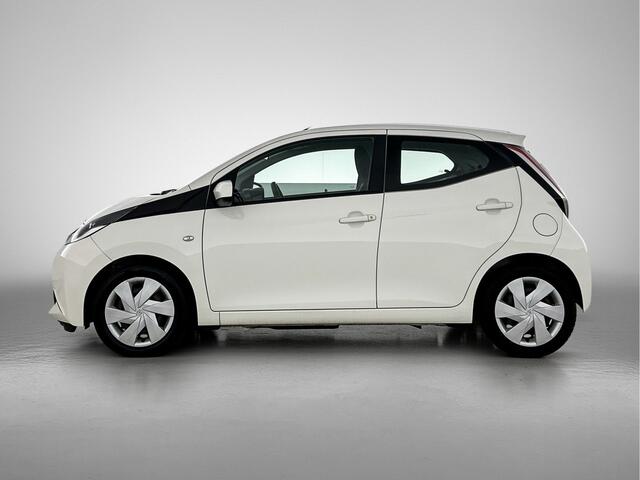 Toyota AYGO 1.0 VVT-i x-nav | Navigatie | Airco | Achteruitrijcamera | Elektrische ramen voor | Elektrisch verstelbare spiegels |
