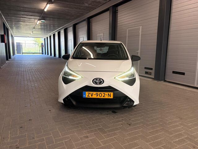Toyota AYGO 1.0 VVT-i x-fun Airco/Led