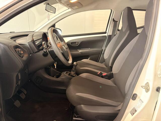 Toyota AYGO 1.0 VVT-i x-fun Airco/Led