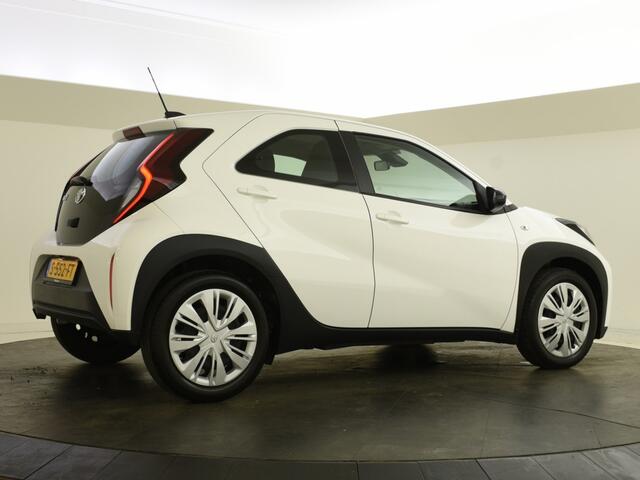 Toyota AYGO X 1.0 VVT-i MT Play | Carplay/AndroidAuto | Camera | Adapt. cruise