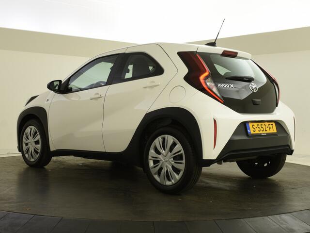 Toyota AYGO X 1.0 VVT-i MT Play | Carplay/AndroidAuto | Camera | Adapt. cruise