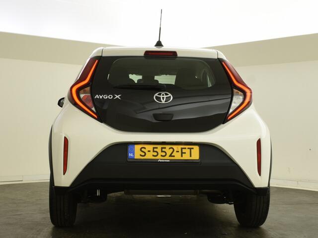 Toyota AYGO X 1.0 VVT-i MT Play | Carplay/AndroidAuto | Camera | Adapt. cruise