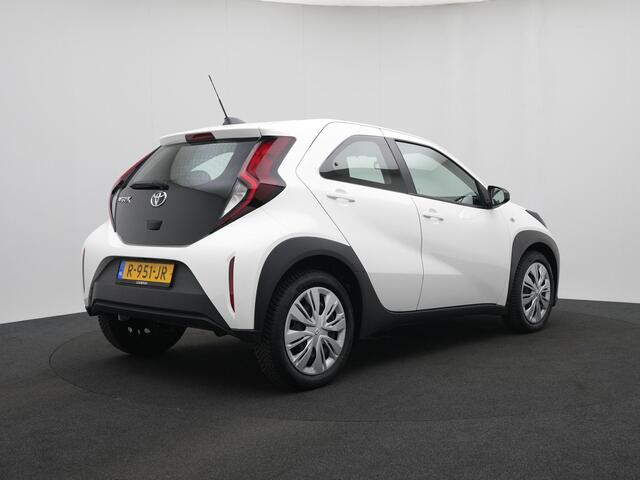 Toyota AYGO X 1.0 VVT-i MT Play | NL Auto | Dealer Onderhouden | Achteruitrijcamera |