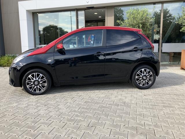 Toyota AYGO 1.0 VVT-i x-clusiv | Leder | Apple CAR Play
