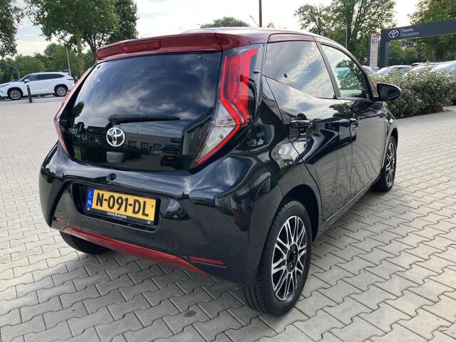 Toyota AYGO 1.0 VVT-i x-clusiv | Leder | Apple CAR Play