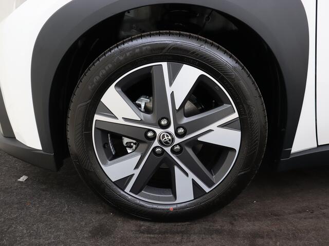 Toyota AYGO X Hybrid 115 play + GO Pack | DEMO & DIRECT LEVERBAAR | 17 inch LM Velgen |