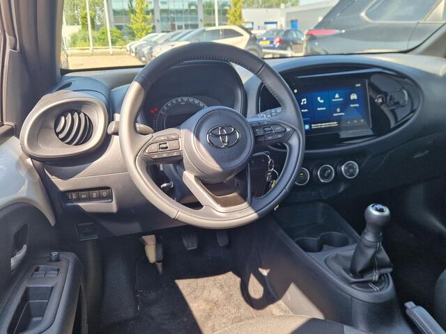 Toyota AYGO X 1.0 VVT-i MT Play