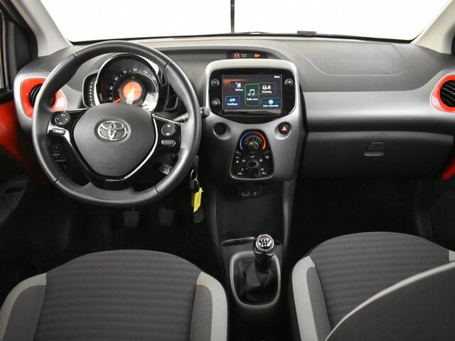 Toyota AYGO 1.0 VVT-i x-play | Carplay/AndroidAuto | Camera | Cruise