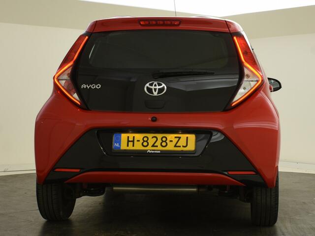 Toyota AYGO 1.0 VVT-i x-play | Carplay/AndroidAuto | Camera | Cruise