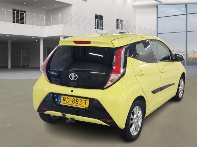 Toyota AYGO 1.0 VVT-i x-Joy, Camera! Clima! Half Leder! Trekhaak! VAN/VOOR Weken!