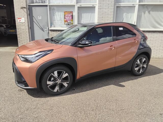 Toyota AYGO X Hybrid 115 pulse + Easy Pack *two Tone* smart key* andoid/apple carplay