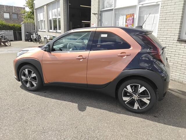 Toyota AYGO X Hybrid 115 pulse + Easy Pack *two Tone* smart key* andoid/apple carplay