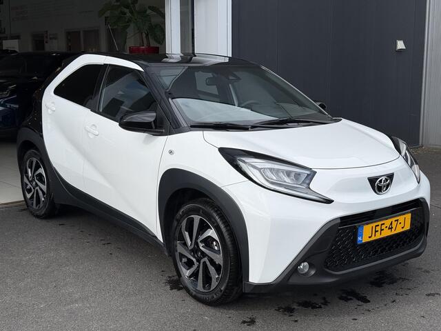 Toyota AYGO X 1.0 VVT-i S-CVT Pulse Automaat, NL-auto, Lichtmetalen velgen, LED, Achteruitrijcamera, Navigatie, Privacy glass