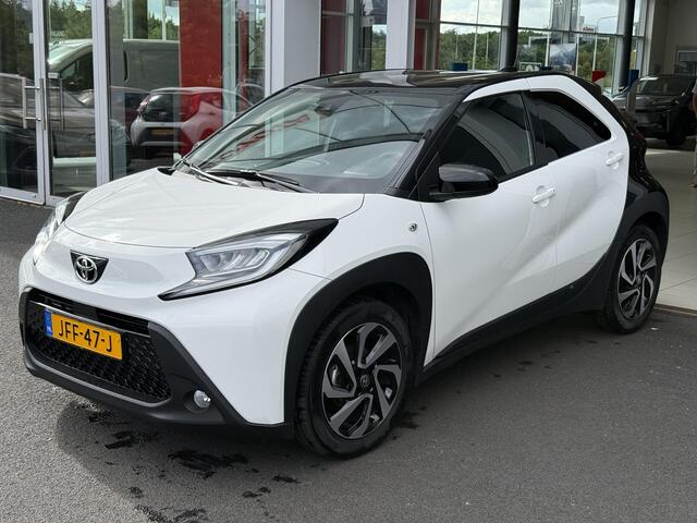 Toyota AYGO X 1.0 VVT-i S-CVT Pulse Automaat, NL-auto, Lichtmetalen velgen, LED, Achteruitrijcamera, Navigatie, Privacy glass