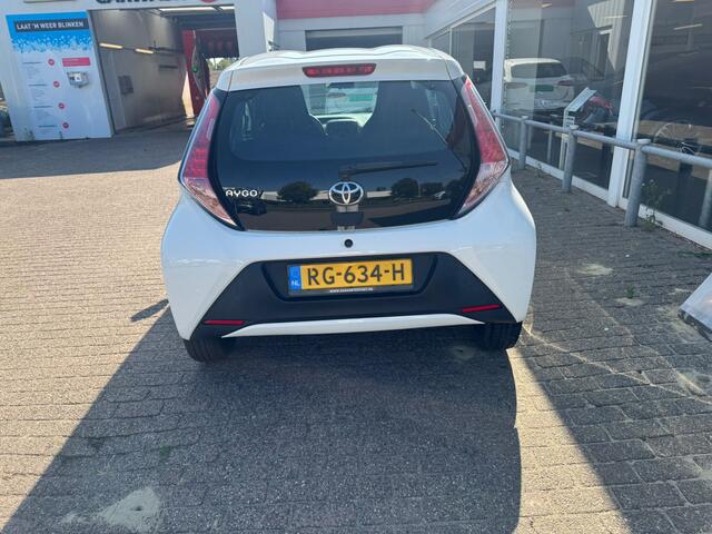Toyota AYGO 1.0 VVT-i x-fun