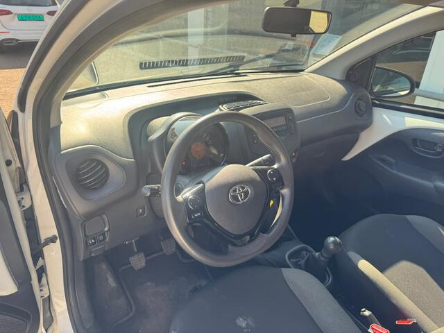 Toyota AYGO 1.0 VVT-i x-fun