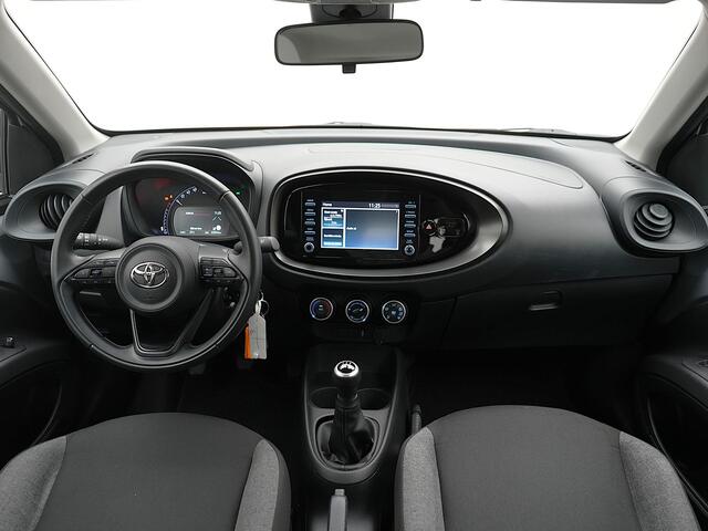 Toyota AYGO X 1.0 VVT-i MT Play | NL Auto | Cruise Control Adaptief | Achteruitrijcamera |