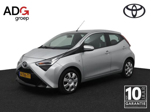 Toyota AYGO 1.0 VVT-i x-play | Groot scherm multimedia | Airco | Parkeercamera |