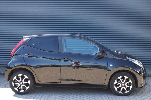 Toyota AYGO 1.0 VVT-i x-clusiv