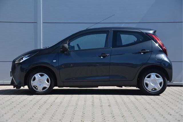 Toyota AYGO 1.0 VVT-i x-fun
