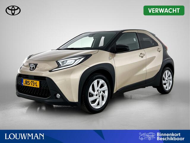 Toyota AYGO X 1.0 VVT-i MT Envy | Dealer Onderhouden | Stoelverwarming | Parkeersensoren voor+achter | Climate Control | Keyless Entry/Start | Draadloze telefoonlader | Groot Scherm | Navigatie | Apple CarPlay/Android Auto