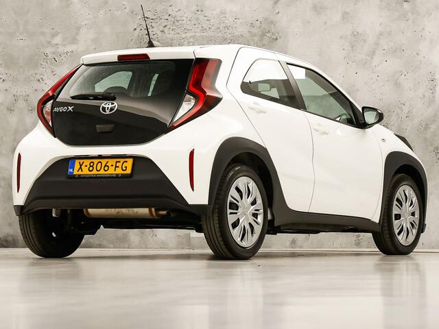 Toyota AYGO 1.0 VVT-i MT Play (APPLE CARPLAY, NAVIGATIE, ADAPTIVE CRUISE, SPORTSTOELEN, LANE ASSIST, CAMERA, NIEUWSTAAT)