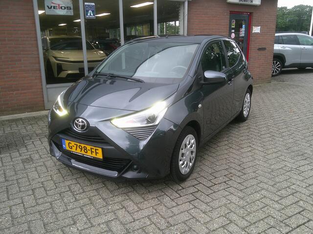 Toyota AYGO 1.0 VVT-i x-play X-Shift Automaat