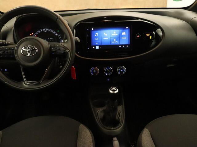 Toyota AYGO X 1.0 VVT-i MT Play - ORIGINEEL NEDERLANDSE AUTO - AFKOMSTIG VAN 1E EIGENAAR - AIRCO - APPLE CARPLAY/ ANDROID AUTO - CAMERA - DAB AUDIO -