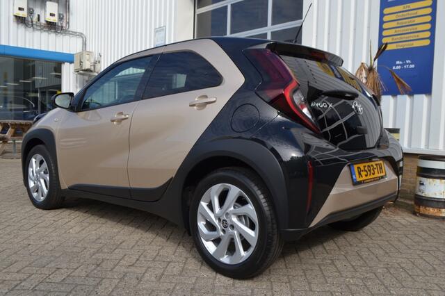 Toyota AYGO X 1.0 VVT-i MT Play