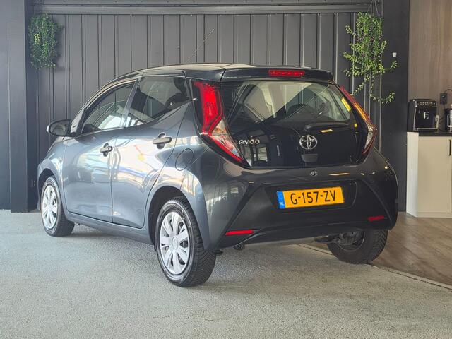 Toyota AYGO 1.0 VVT-i x | Lage KM (NAP) | LED verlichting | Hill Hold Functie | start/stop systeem |