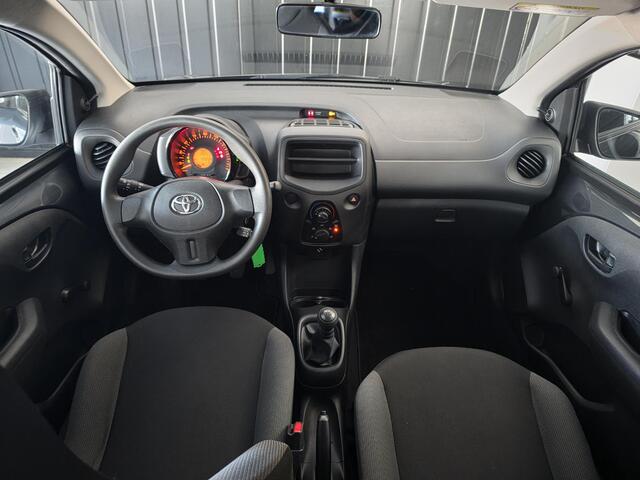 Toyota AYGO 1.0 VVT-i x | Lage KM (NAP) | LED verlichting | Hill Hold Functie | start/stop systeem |