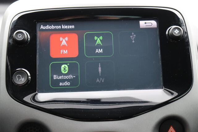 Toyota AYGO 1.0 VVT-i X-Play, Carplay, Camera