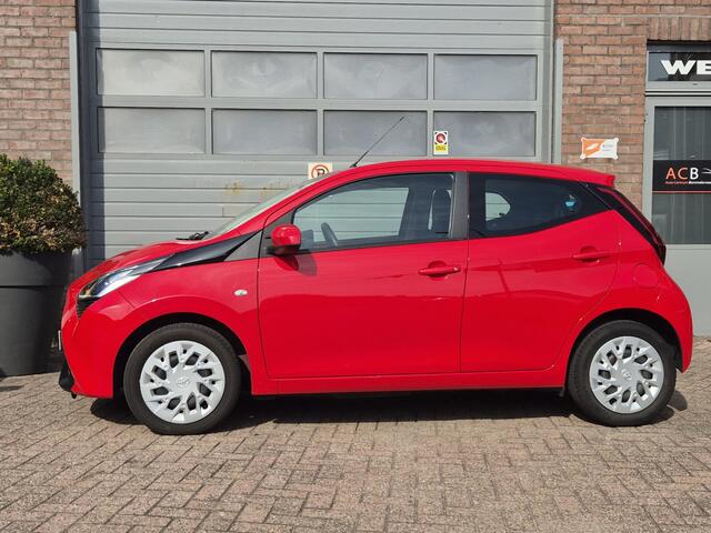 Toyota AYGO 1.0 VVT-i x-play Camera