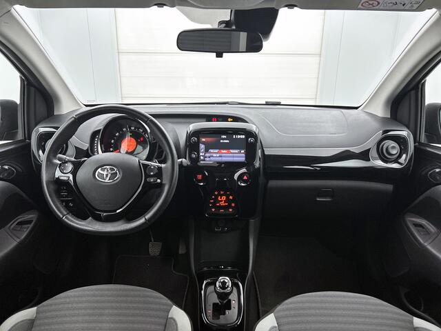Toyota AYGO 1.0 VVT-i x-joy Automaat | Safety-Pack | Keyless Entry/Start | Climate Control | Apple CarPlay/Android Auto | Achteruitrijcamera | Elektrische ramen voor | elektrisch verstelbare buitenspiegels | Automatische verlich
