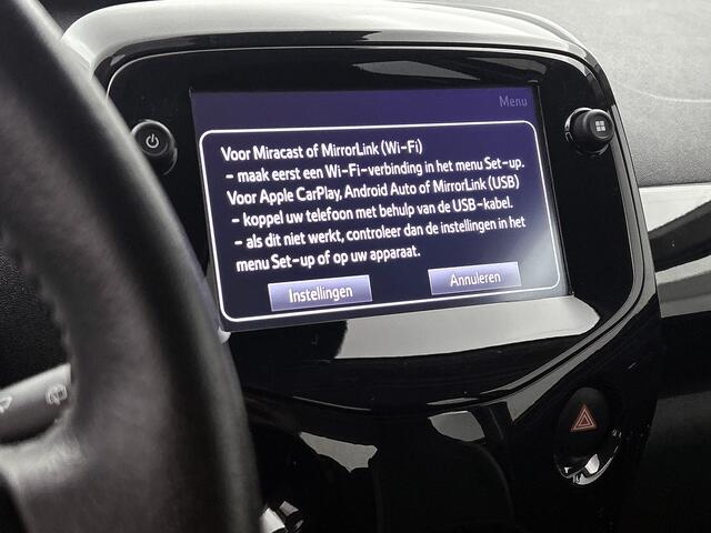 Toyota AYGO 1.0 VVT-i x-joy Automaat | Safety-Pack | Keyless Entry/Start | Climate Control | Apple CarPlay/Android Auto | Achteruitrijcamera | Elektrische ramen voor | elektrisch verstelbare buitenspiegels | Automatische verlich
