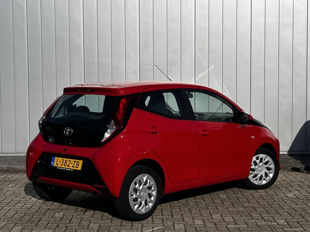 Toyota AYGO 1.0 VVT-i x-play Airco Apple carplay Android auto NL auto Dealer onderhouden