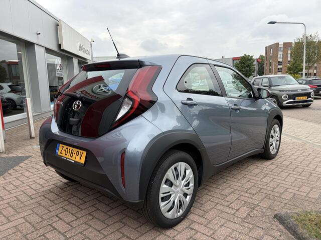 Toyota AYGO X 1.0 VVT-i MT Play