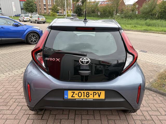 Toyota AYGO X 1.0 VVT-i MT Play