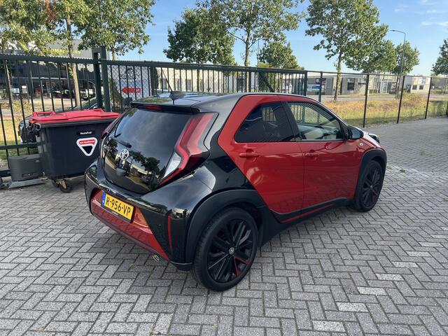 Toyota AYGO X 1.0 VVT-i MT Premium |nieuw onderhoud|stoelverwarming|leder|parkeersensoren|