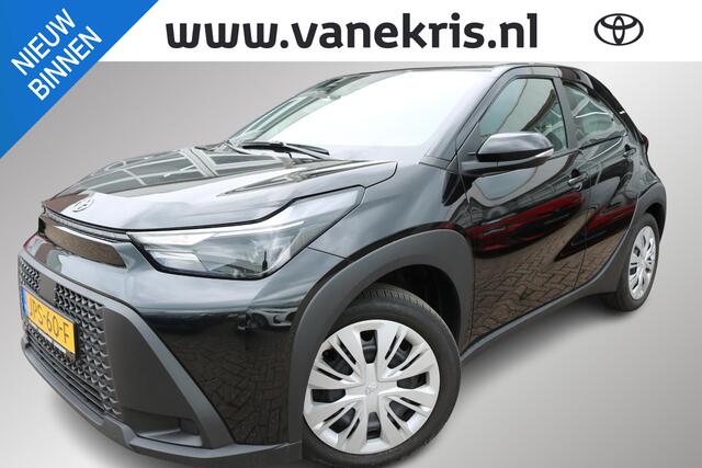 Toyota AYGO X Hybrid 115 play, Apple & Android Auto, Adaptieve cruise control, Parkeercamera, Road sign assist.