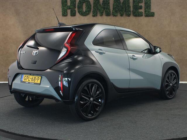 Toyota AYGO X 1.0 VVT-i S-CVT Premium ORIGINEEL NEDERLANDSE AUTO - TWO TONE - STOELVERWARMING - ADAPTIEVE CRUISE CONTROL - APPLE CARPLAY/ANDROID AUTO - CAMERA - CLIMATE CONTROL - PARKEERSENSOREN ACHTER - NAVIGATIE - JBL AUDIO