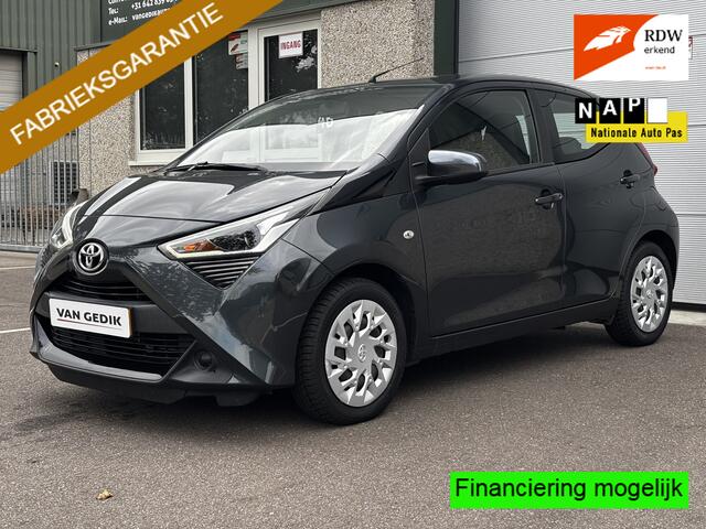 Toyota AYGO 1.0 VVT-i x-play Automaat Navi Carplay Camera Nap Airco