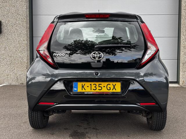 Toyota AYGO 1.0 VVT-i x-play Automaat Navi Carplay Camera Nap Airco