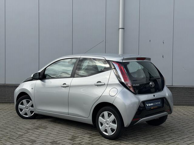 Toyota AYGO 1.0 VVT-i x-nav | Camera | Navi