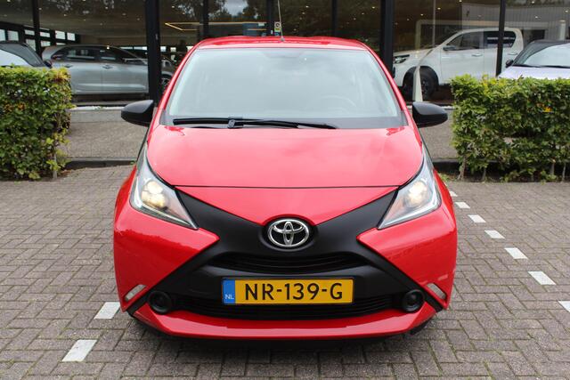 Toyota AYGO 1.0 VVT-i x | Rijklaar | Dealer onderhouden | All season banden | Radio/USB/AUX-speler | Centrale vergrendeling